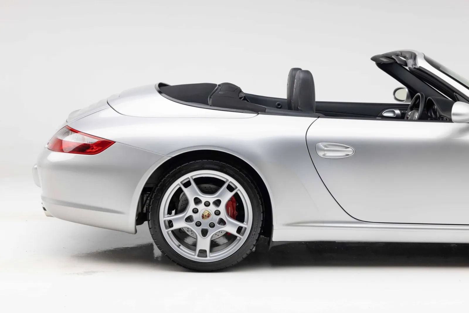 Used 2006 Porsche 911 Carrera S RWD image 37