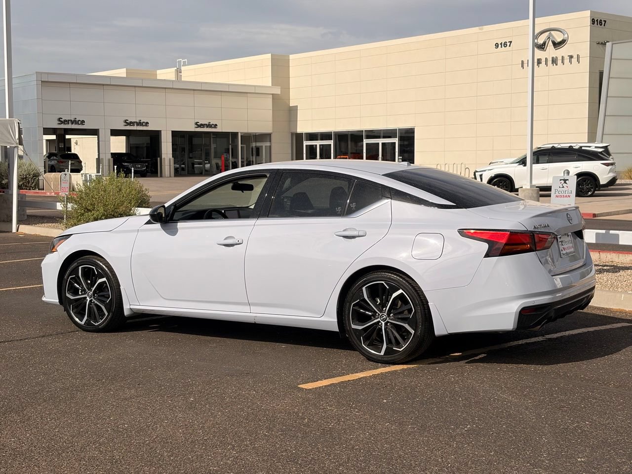 Certified 2025 Nissan Altima 2.5 SR FWD image 4