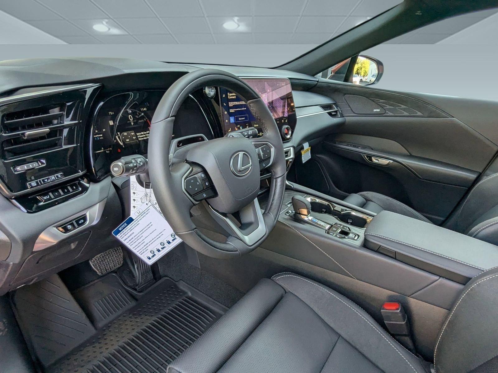 New 2025 Lexus RX 350 w/ Luxury Package image 4