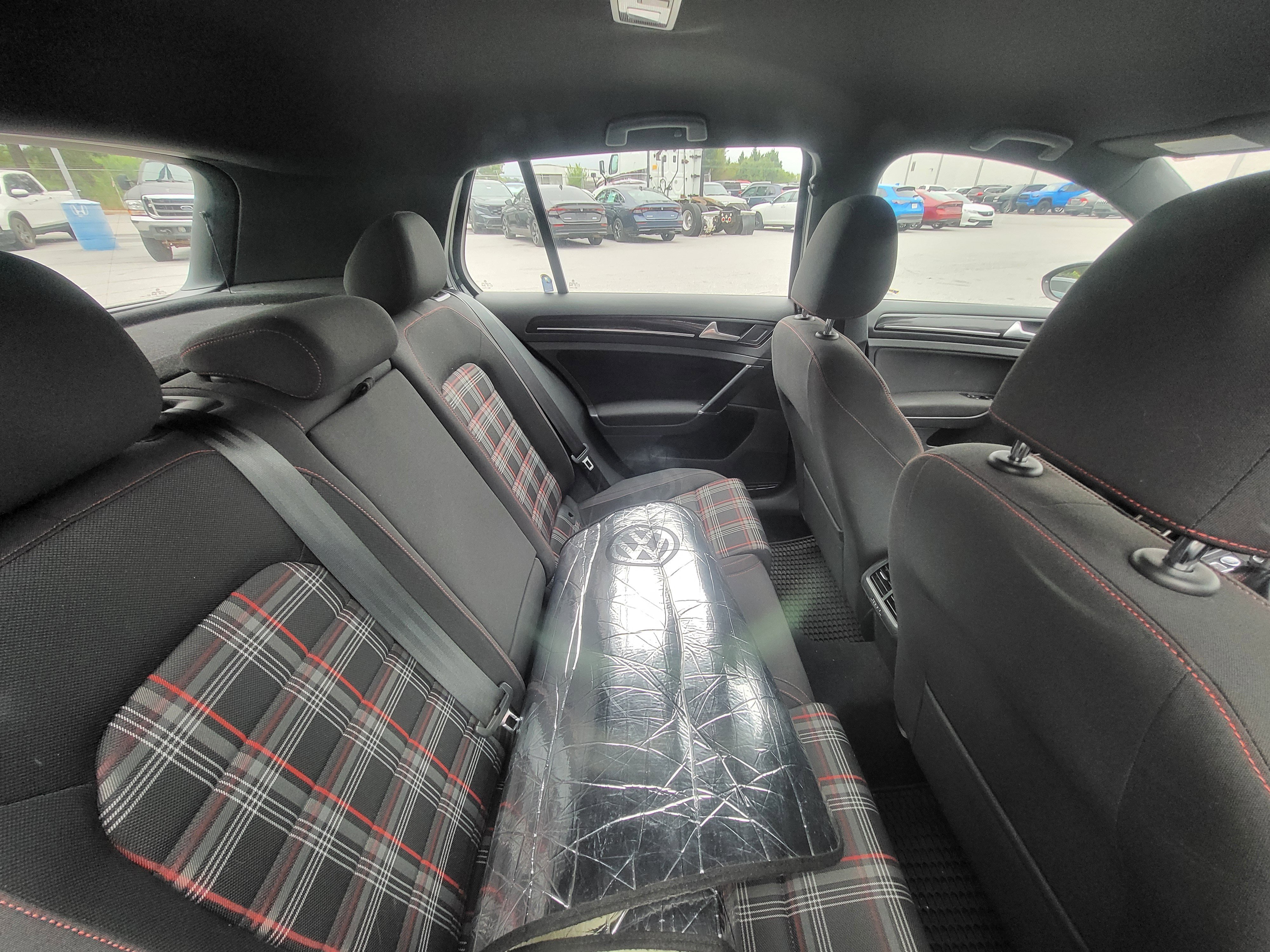 Used 2017 Volkswagen GTI Sport FWD image 9