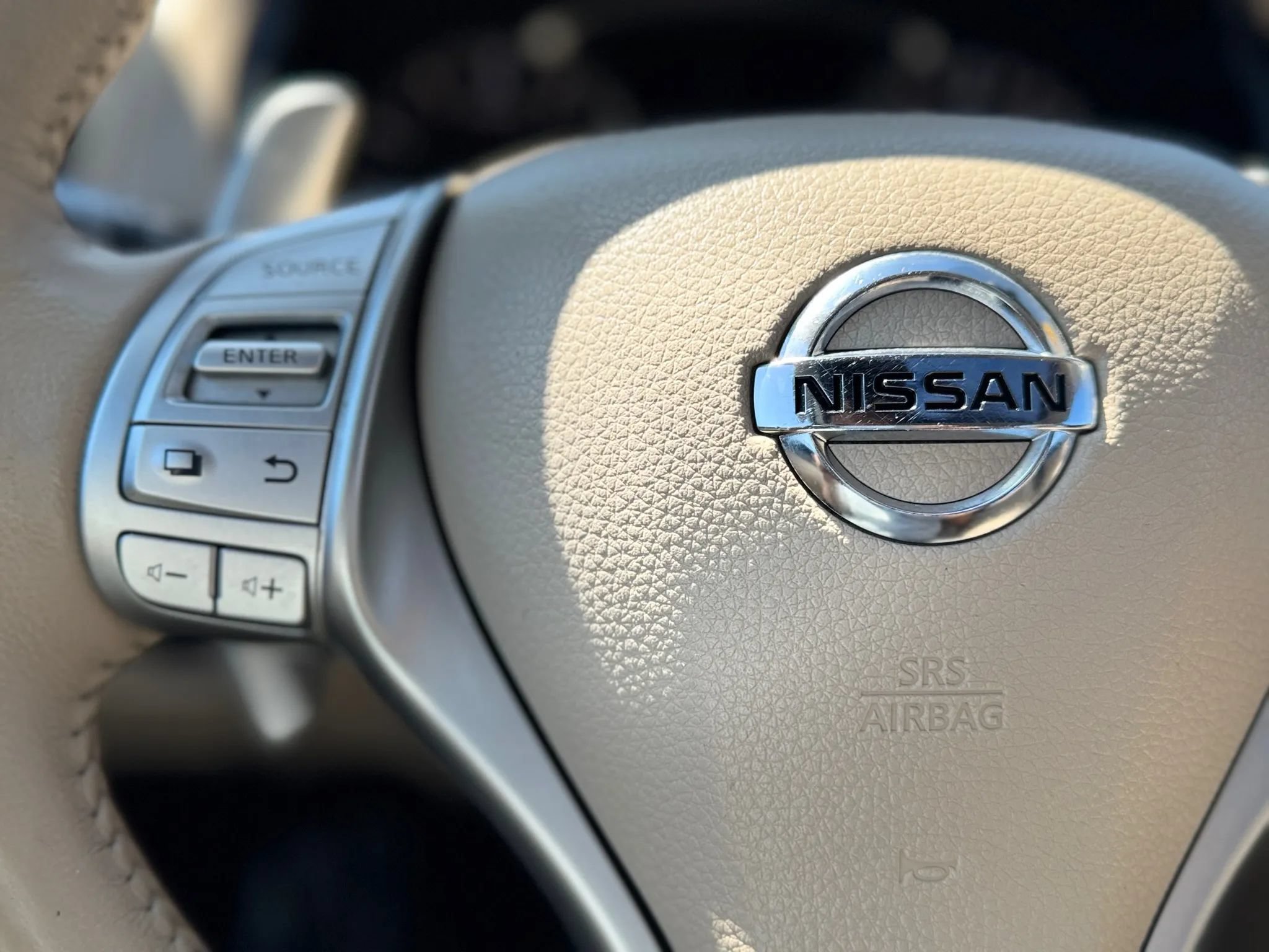 Used 2016 Nissan Altima 3.5 SL FWD image 22