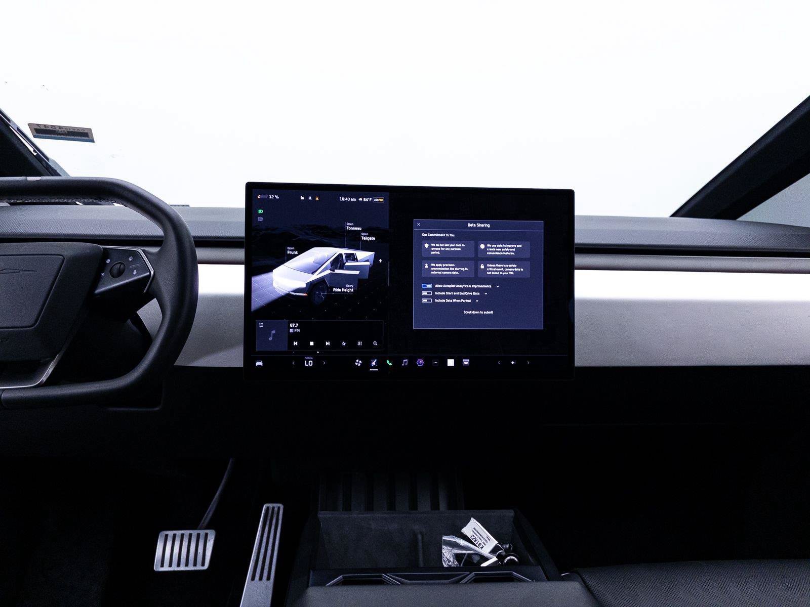 Used 2024 Tesla Cybertruck AWD Crew Cab image 8