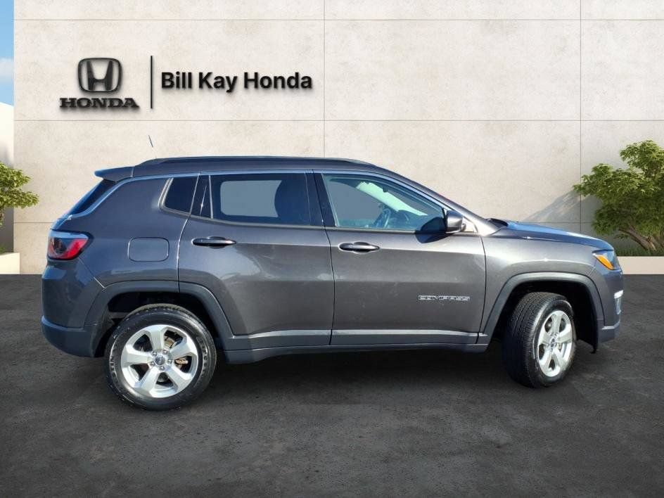 Used 2019 Jeep Compass Latitude AWD/4WD image 2