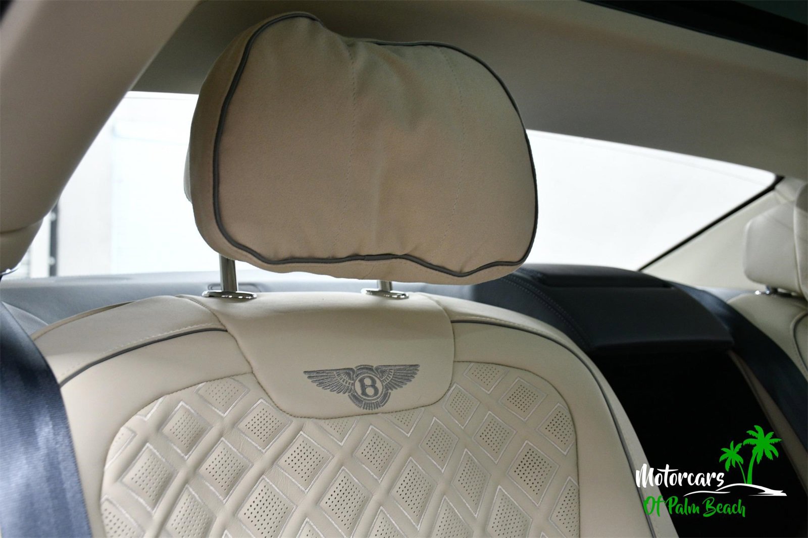 Used 2023 Bentley Flying Spur W12 image 54