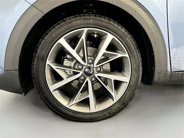 Used 2021 Kia Niro Touring image 32