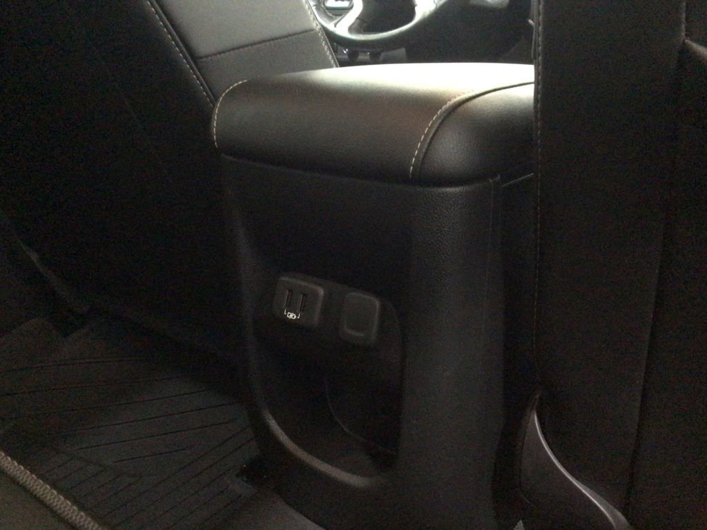 Used 2022 GMC Canyon Denali image 28