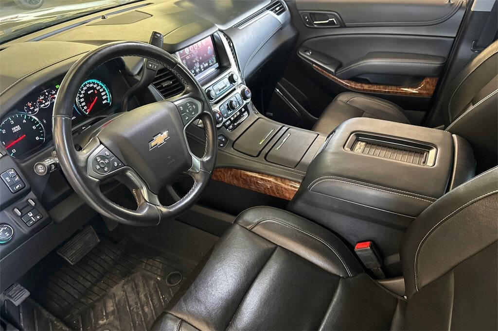 Used 2020 Chevrolet Tahoe Premier w/ Premier 6.2L Value Package image 10