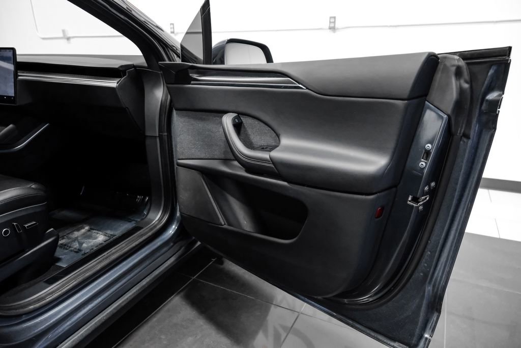 Used 2023 Tesla Model X Plaid image 39