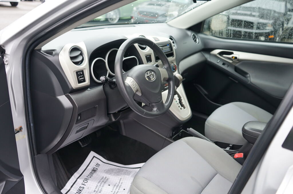 Used 2009 Toyota Matrix S AWD/4WD image 9