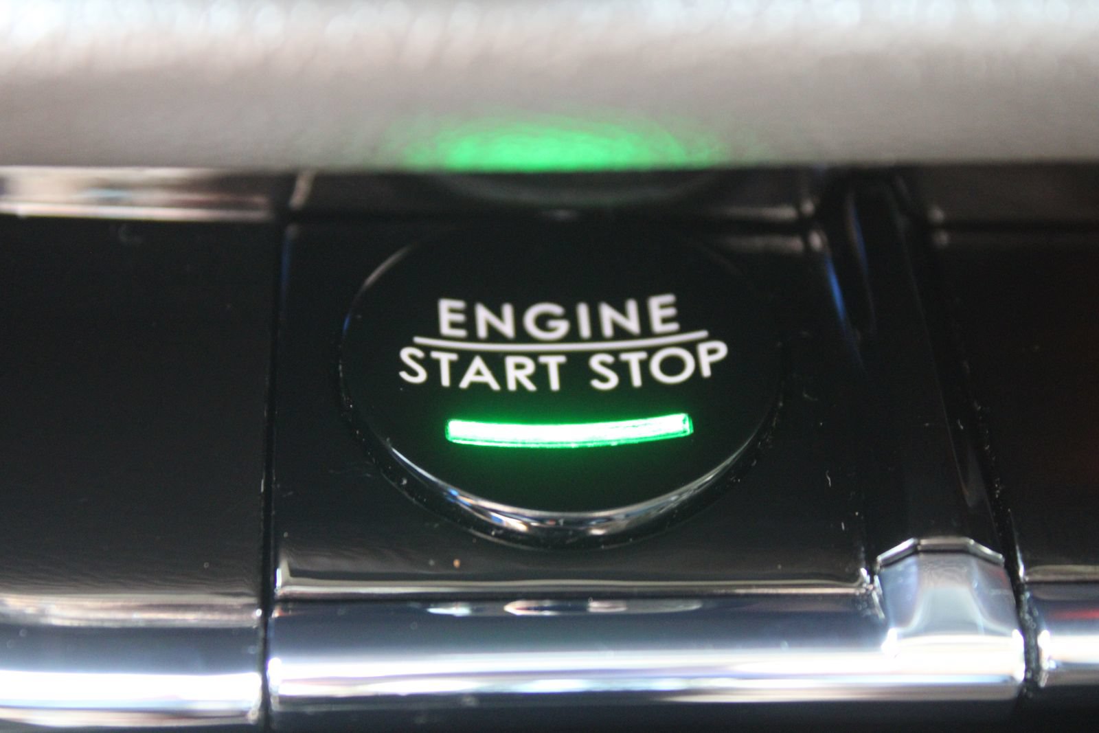 Used 2023 Lincoln Corsair FWD w/ Equipment Group 101A image 36