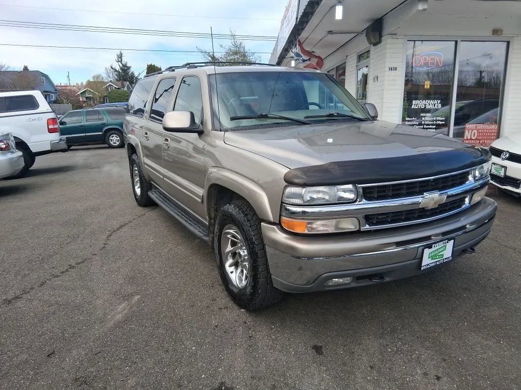 Used 2001 Chevrolet Suburban LT w/ LT Preferred Equipment Group image 3