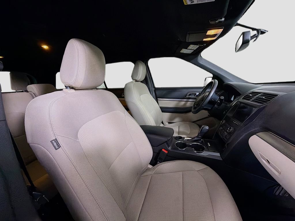 Used 2018 Ford Explorer XLT w/ Equipment Group 201A image 29