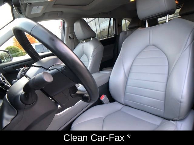 Used 2023 Toyota Highlander XLE image 11