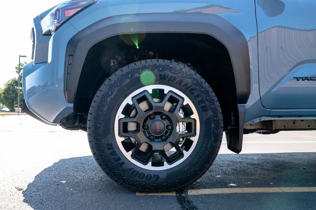 New 2026 Toyota Tacoma TRD Off-Road w/ TRD Off Road Premium Package AWD/4WD image 10