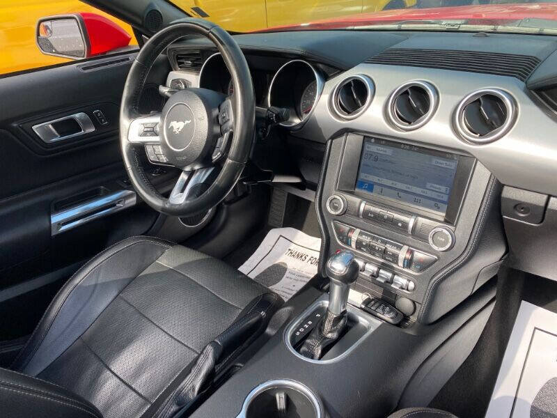 Used 2019 Ford Mustang Premium RWD image 12