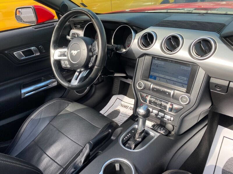 Used 2019 Ford Mustang Premium RWD image 12