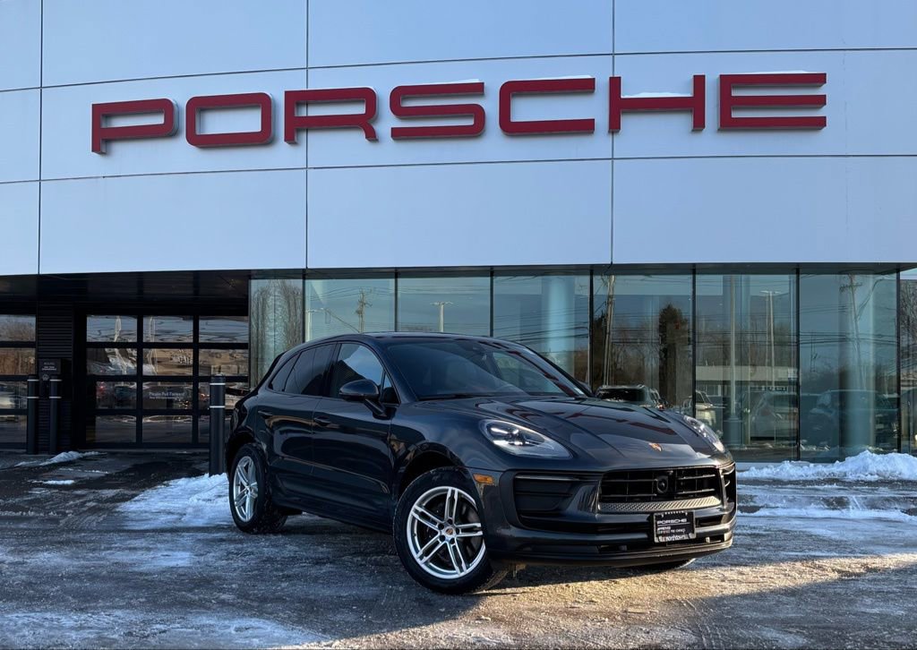 Certified 2023 Porsche Macan image 39