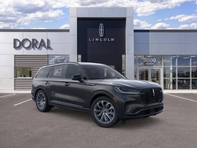 New 2026 Lincoln Aviator 2WD w/ Jet Appearance Package image 7