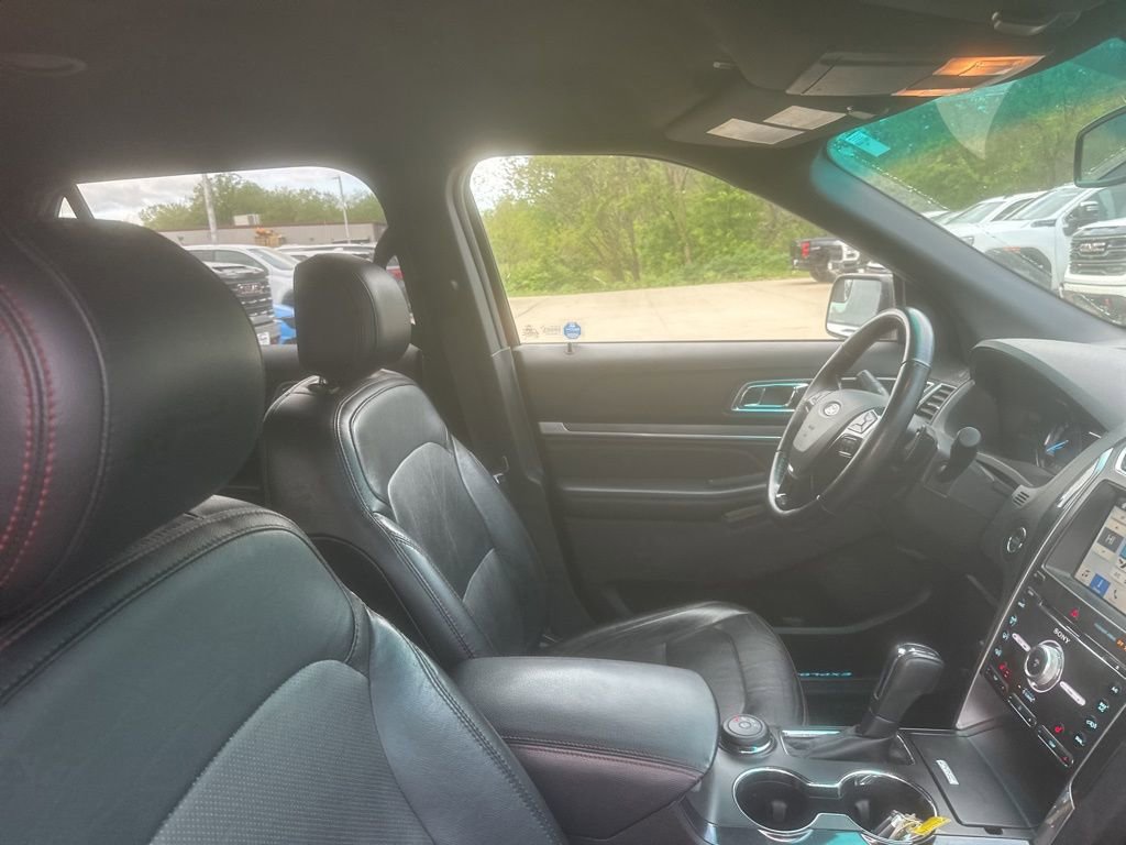 Used 2017 Ford Explorer Sport AWD/4WD image 14