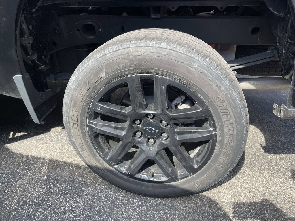 Used 2024 Chevrolet Silverado 1500 Custom Trail Boss w/ LPO, Dark Essentials Package AWD/4WD image 4
