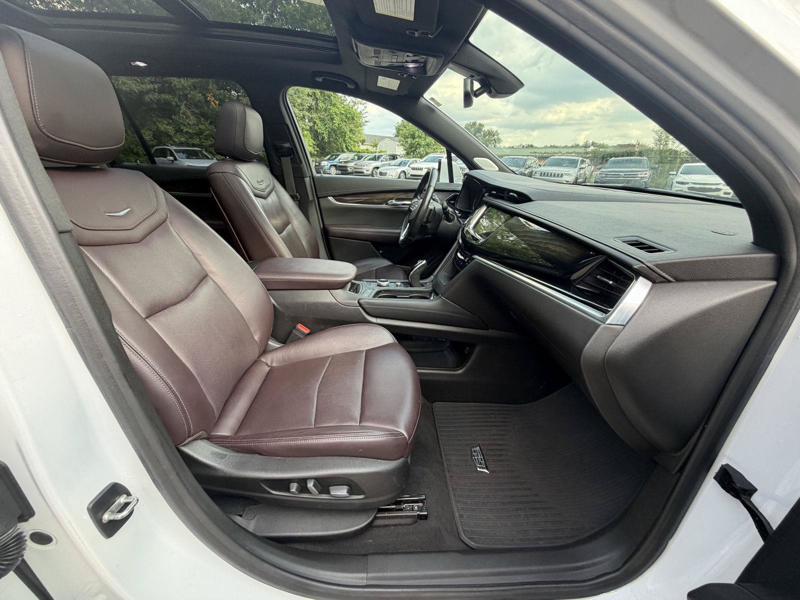 Used 2021 Cadillac XT6 Premium Luxury AWD/4WD image 33