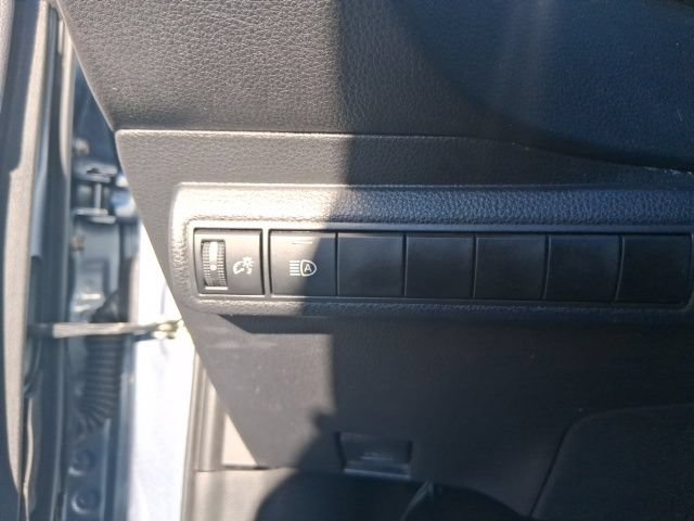 Used 2022 Toyota Corolla XSE FWD image 19