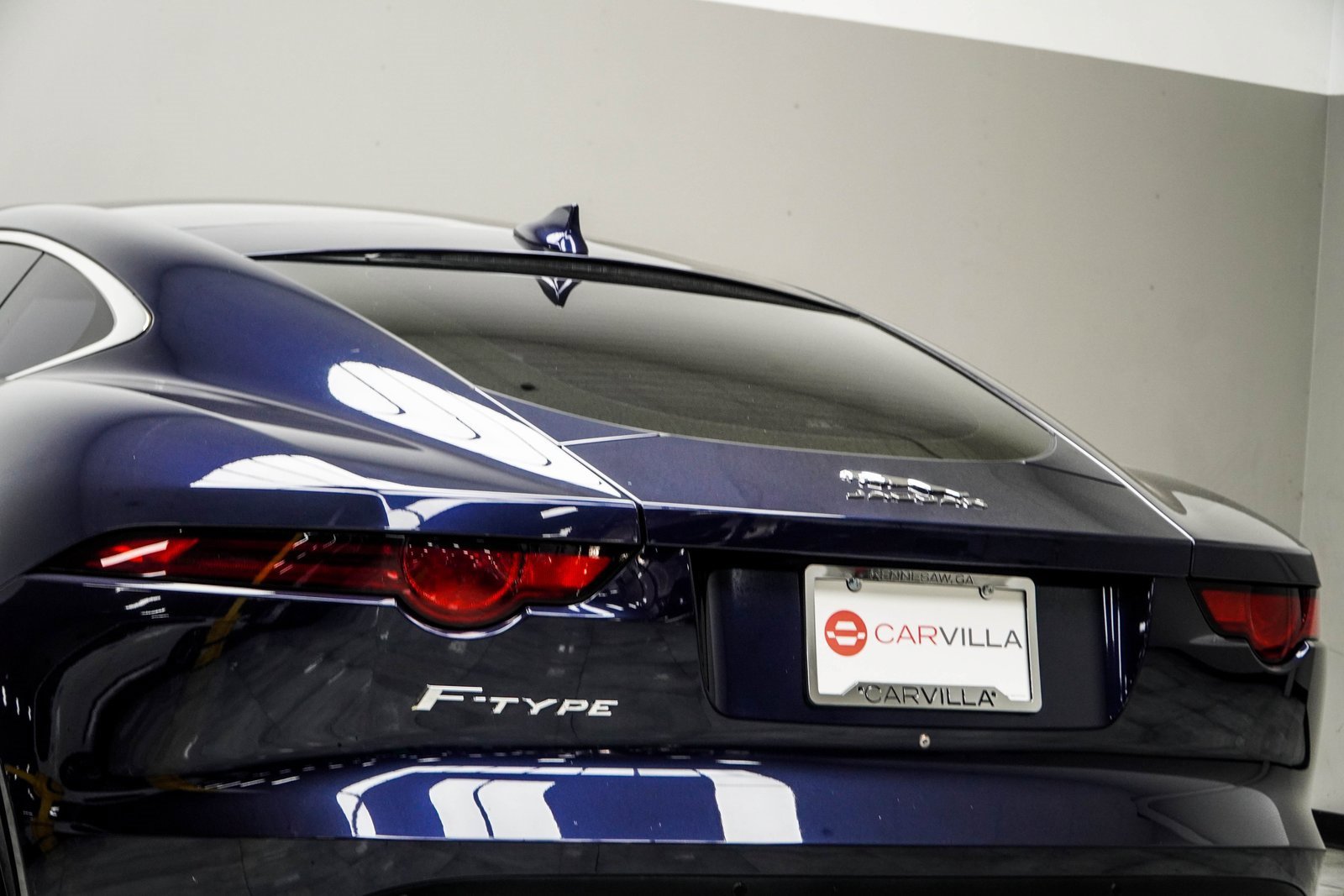 Used 2018 Jaguar F-TYPE Coupe image 13