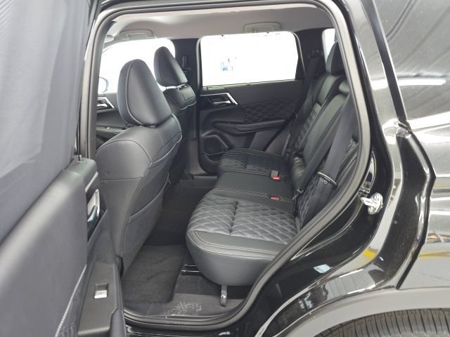 Used 2024 Mitsubishi Outlander SEL AWD/4WD image 20