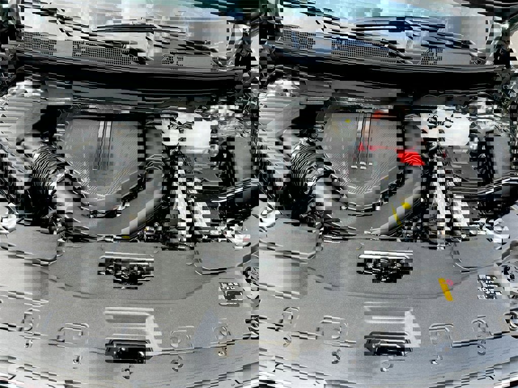 New 2025 Chevrolet Traverse LT w/ Driver Confidence Package image 24