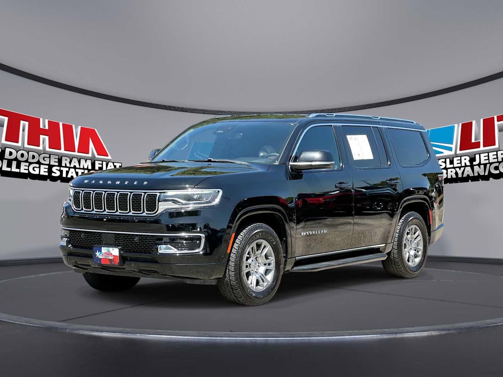 Used 2023 Jeep Wagoneer 4WD image 1