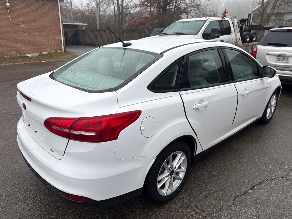 Used 2016 Ford Focus SE image 5