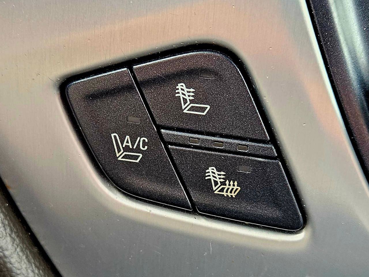 Used 2015 GMC Sierra 1500 SLT w/ SLT Crew Cab Value Package image 25