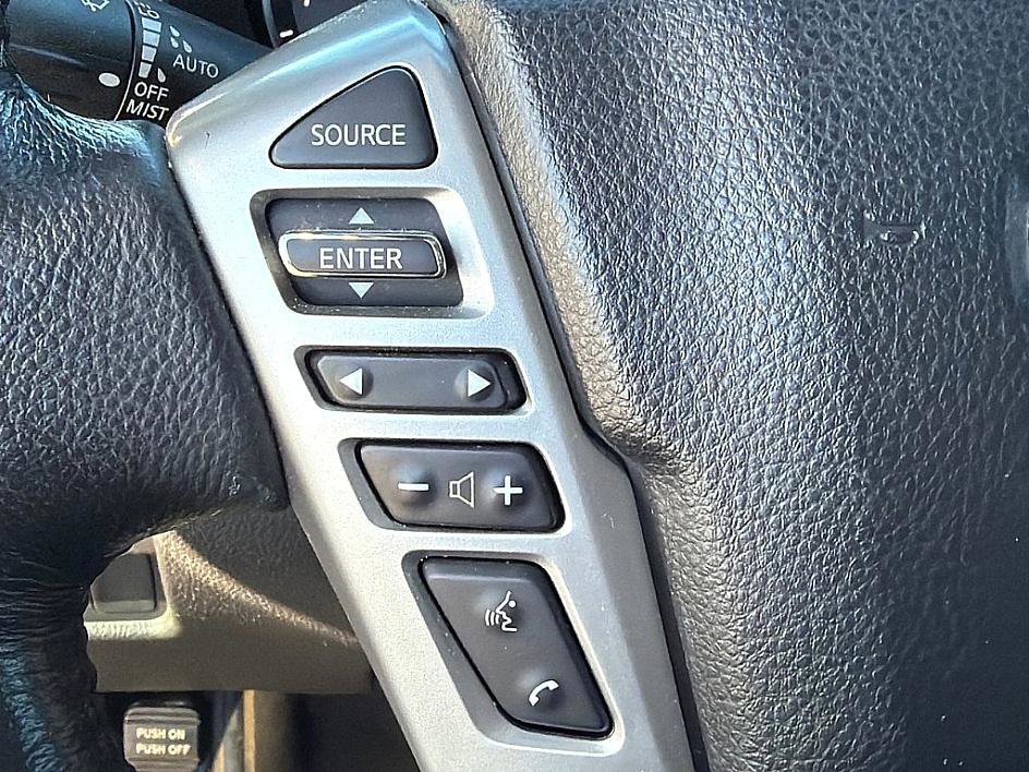 Used 2021 Nissan Titan SV w/ SV Convenience Package image 19