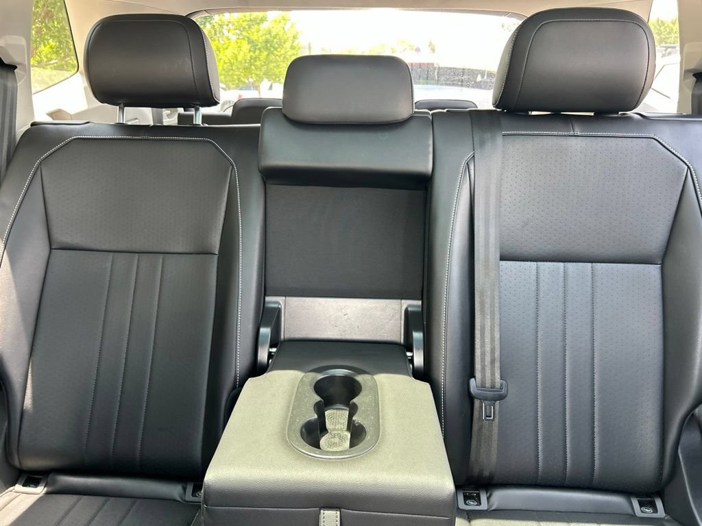Used 2022 Volkswagen Tiguan SE FWD image 13