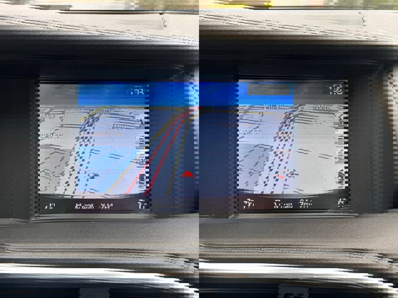 Used 2018 INFINITI QX30 Premium w/ Navigation Package image 34