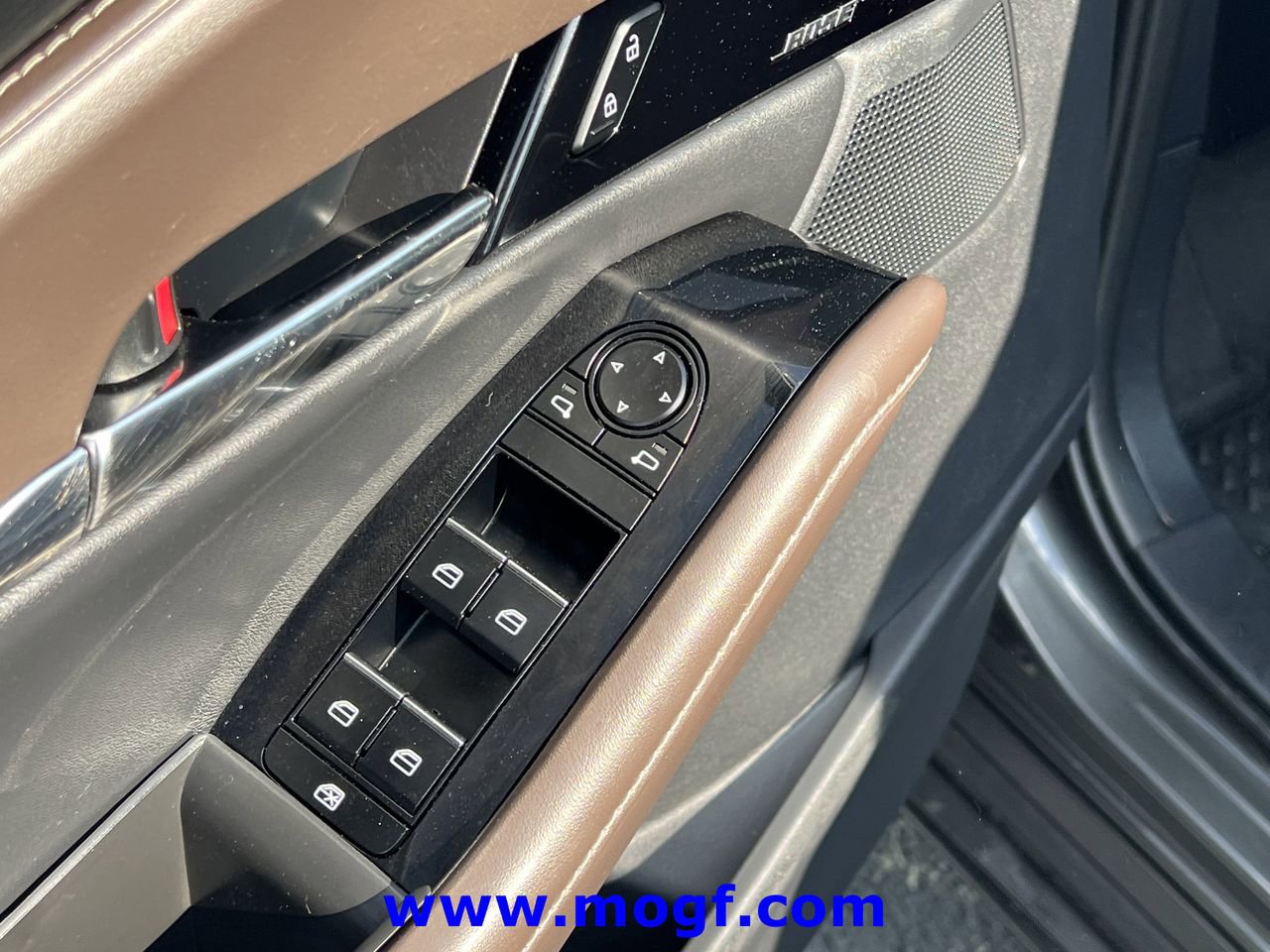 Used 2024 MAZDA CX-30 AWD 2.5 S w/ Premium Package image 19