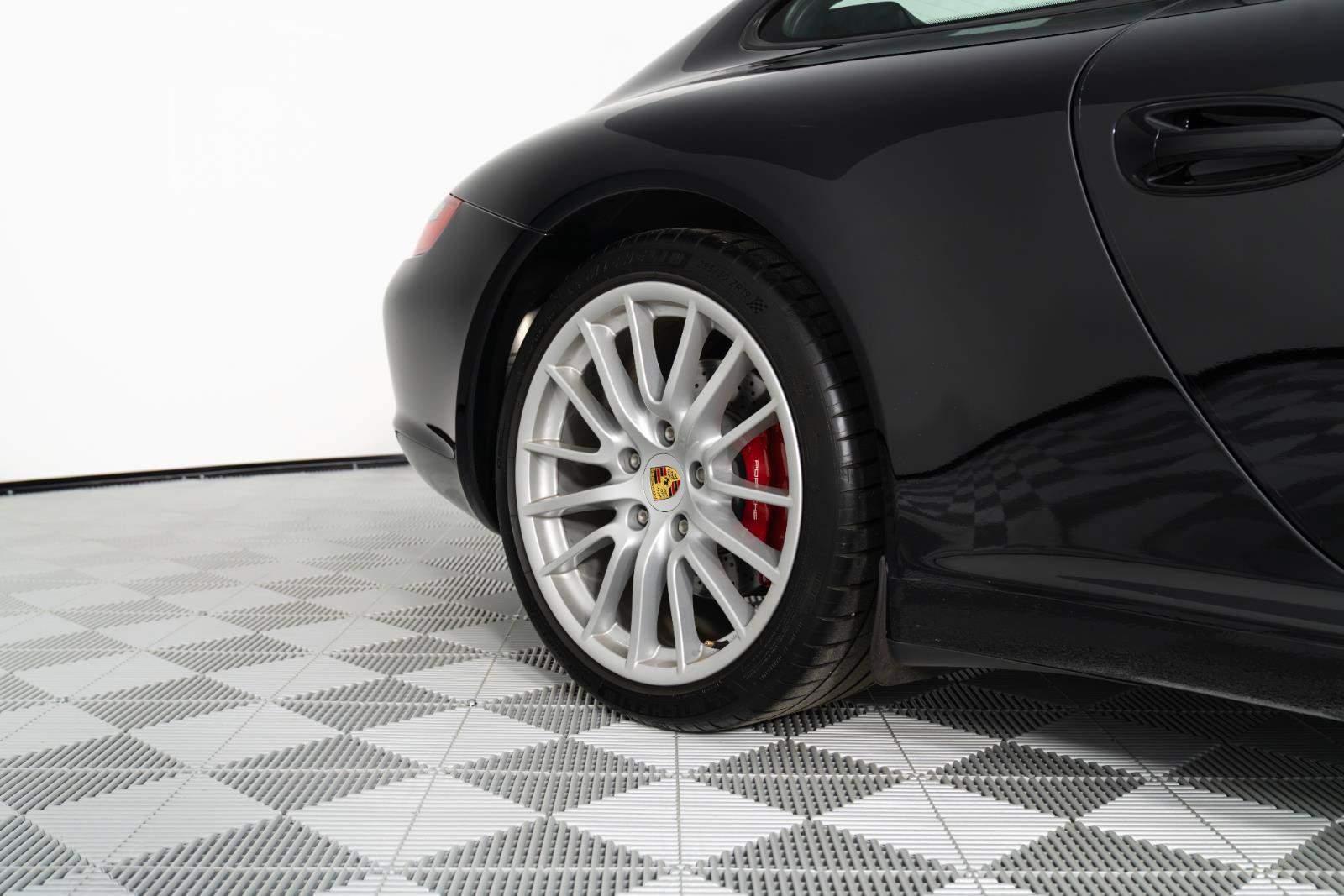 Used 2005 Porsche 911 Carrera S RWD image 26
