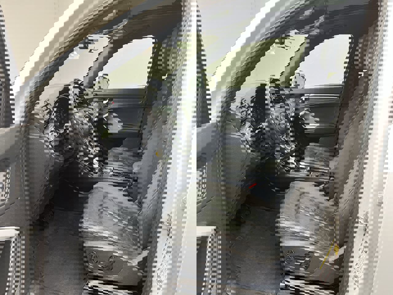 Used 2019 Audi Q3 2.0T Premium image 3