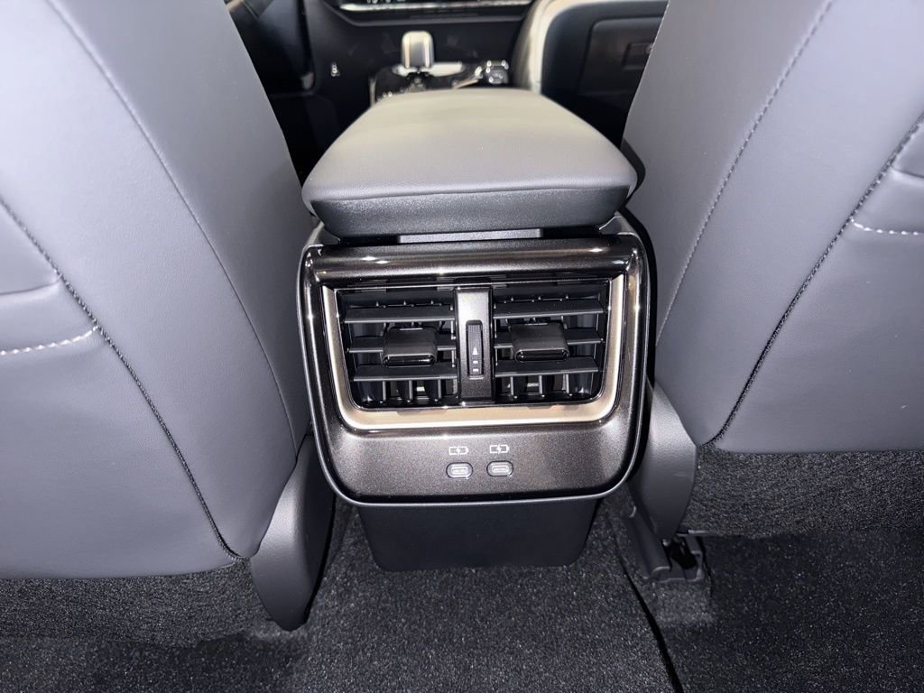 New 2025 Toyota Crown Signia image 11