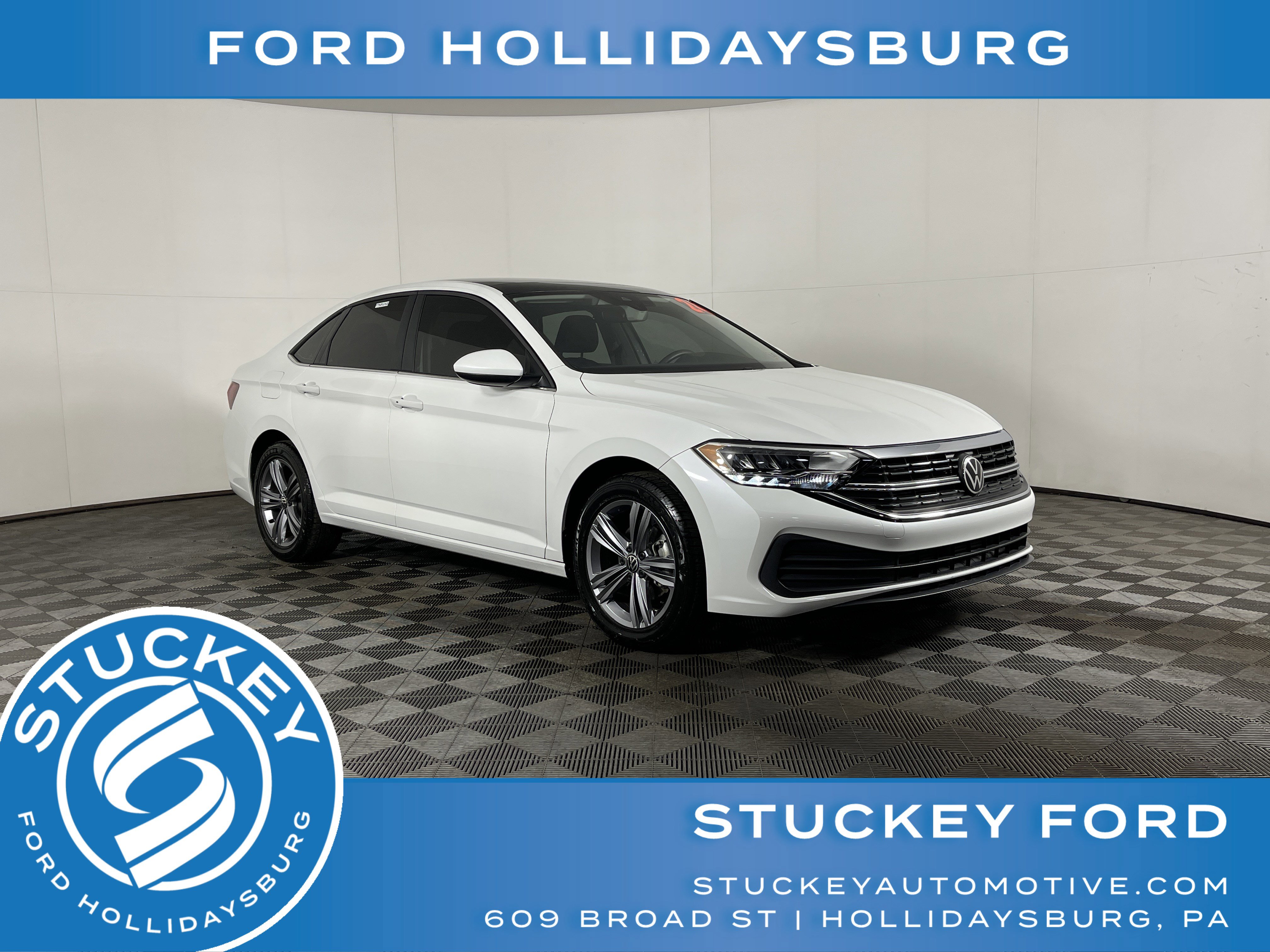 Used 2024 Volkswagen Jetta SE w/ Panoramic Sunroof Package image 1