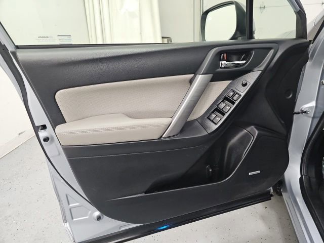 Used 2016 Subaru Forester 2.5i Touring w/ Eyesight & Navigation System AWD/4WD image 11