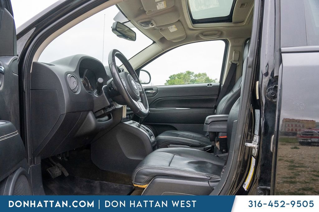 Used 2017 Jeep Compass High Altitude AWD/4WD image 3
