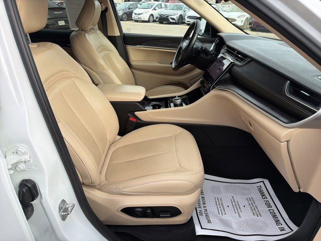 Used 2021 Jeep Grand Cherokee L Limited image 19