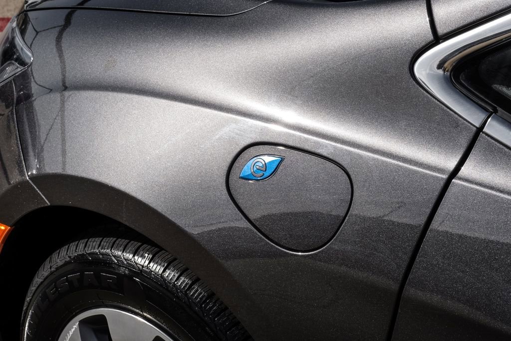 Used 2019 Chrysler Pacifica Limited w/ Advanced Safetytec Group image 54