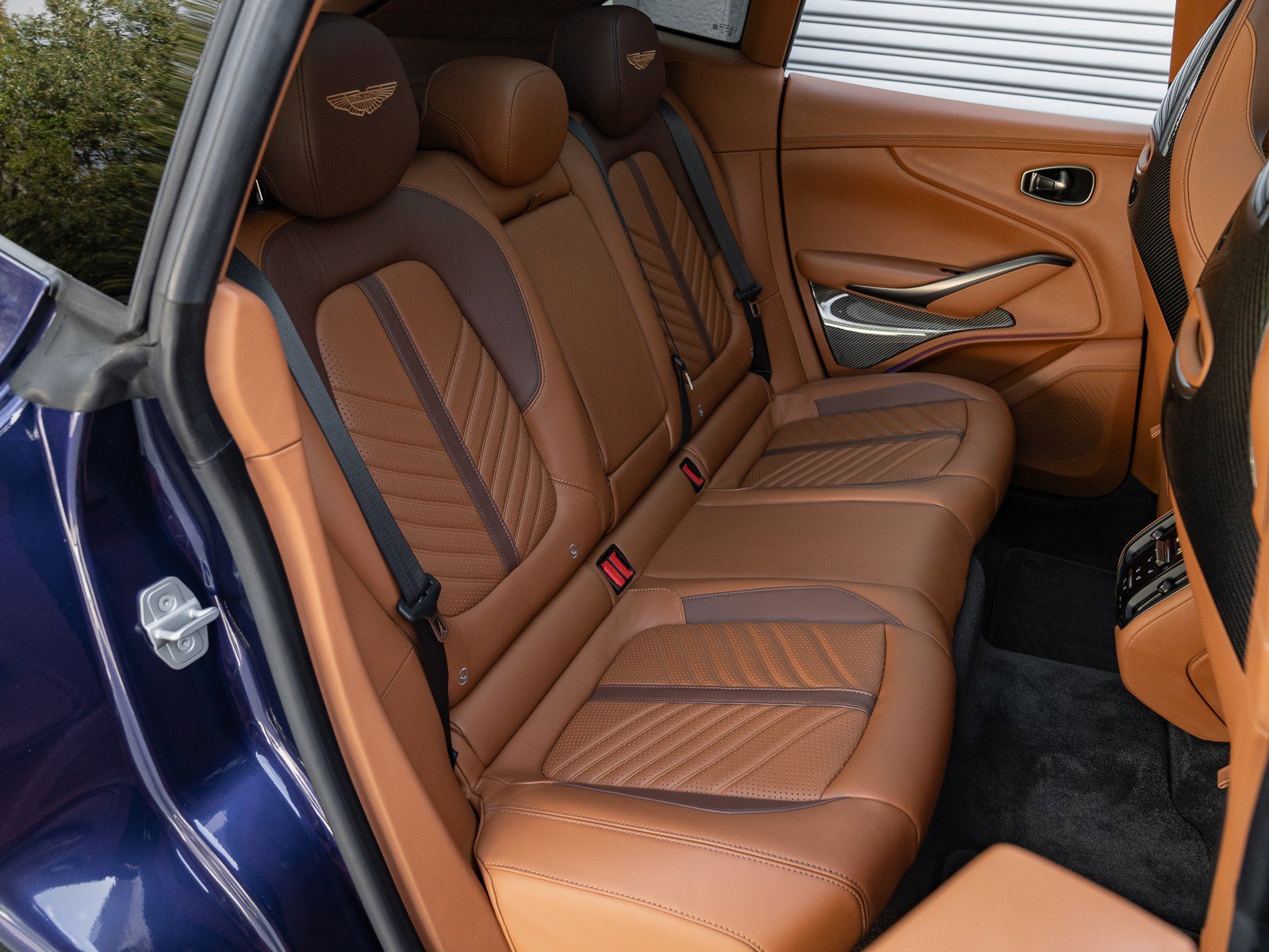 Used 2023 Aston Martin DBX 707 image 17