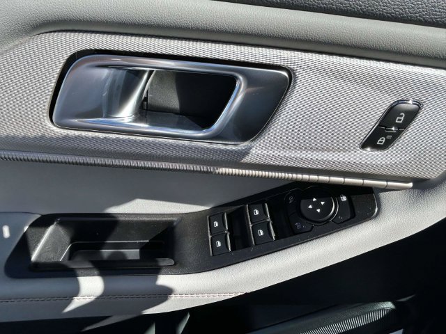 New 2027 Ford Explorer Active w/ Active Comfort Package RWD image 18