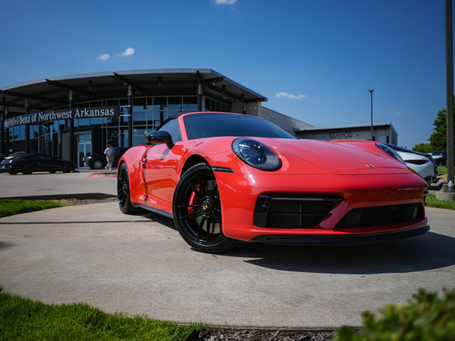 Used 2024 Porsche 911 Carrera GTS RWD image 2