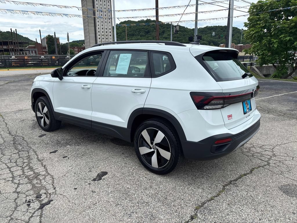 Used 2025 Volkswagen Taos S AWD/4WD image 3