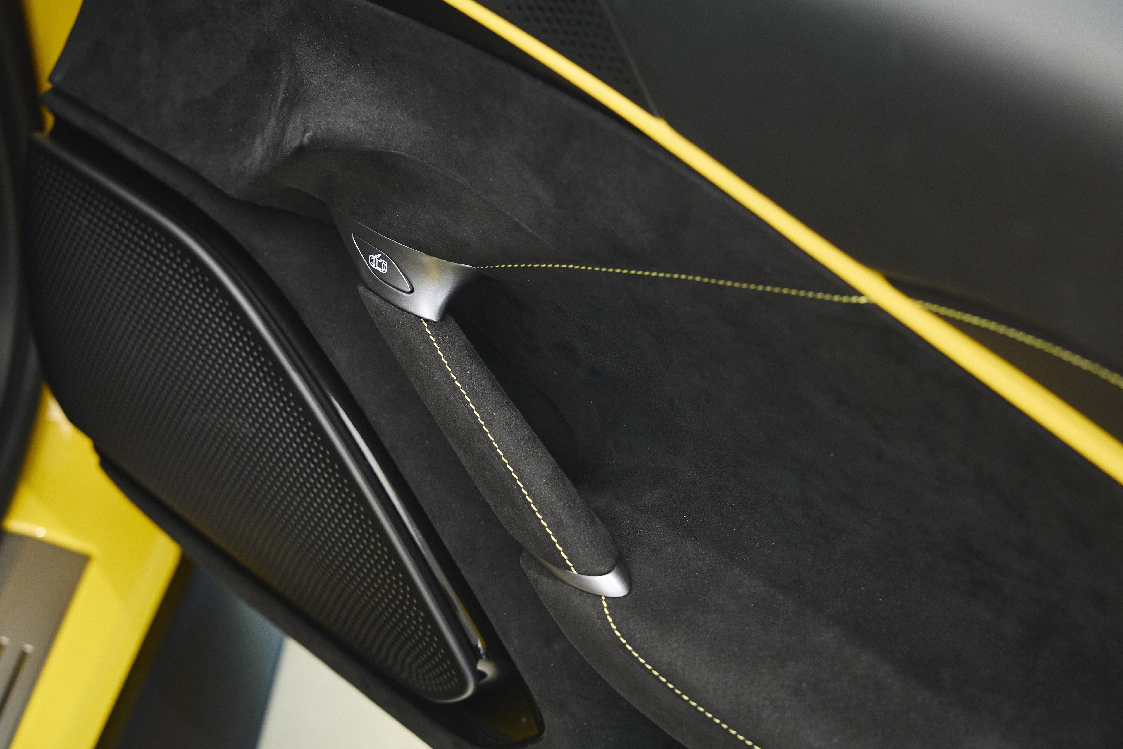 Used 2025 Ferrari Roma Spider RWD image 57