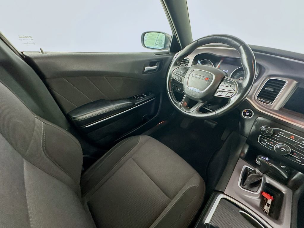 Used 2022 Dodge Charger SXT RWD image 9
